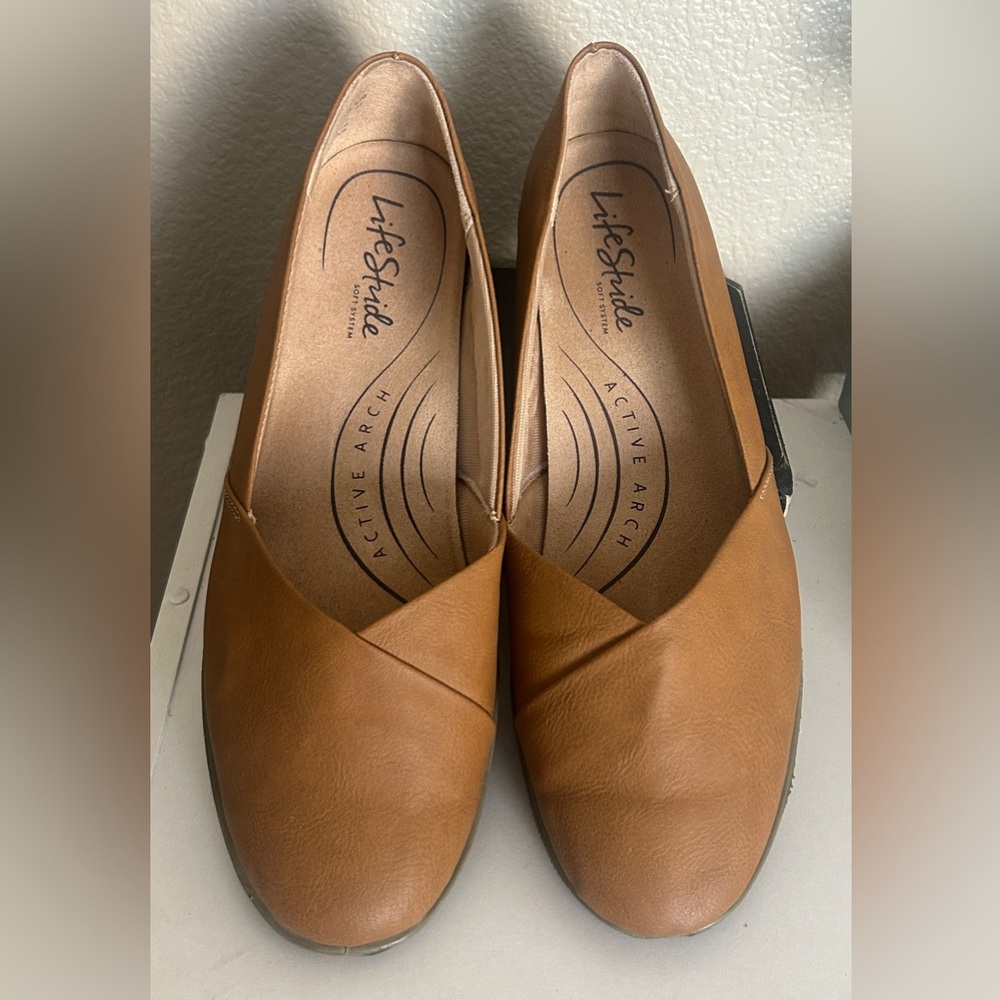 Life Stride Tan Crossover Slip-On Flats size 11 W